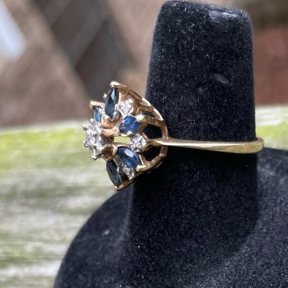 Sapphire/Diamond ring. 14k Beautiful Ceylon Sapphire. Gorgeous ring. size 7 - Picture 7 of 11